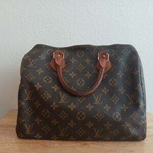 Louis Vuitton Monogram Speedy 30